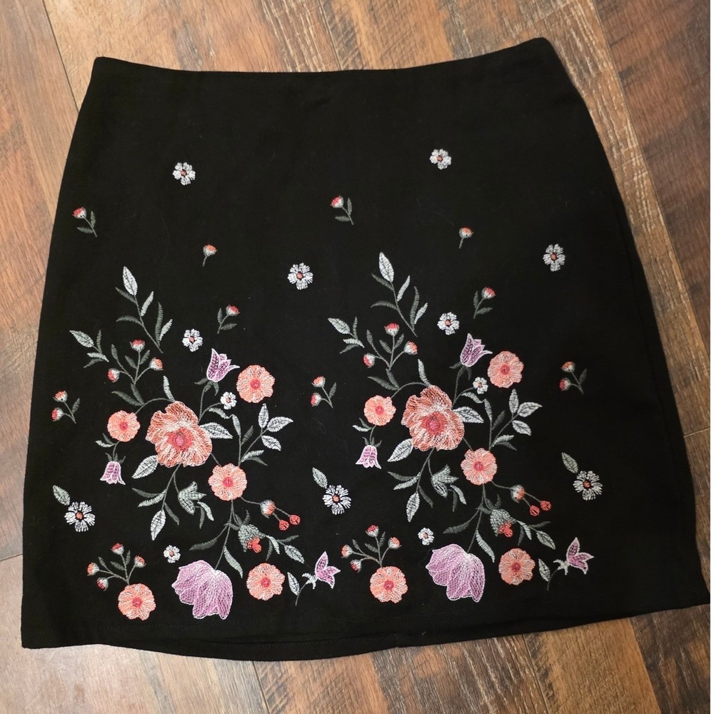 Francescas Mi Ami Black Floral Embroidered Cotton Mini Skirt XS WS30370